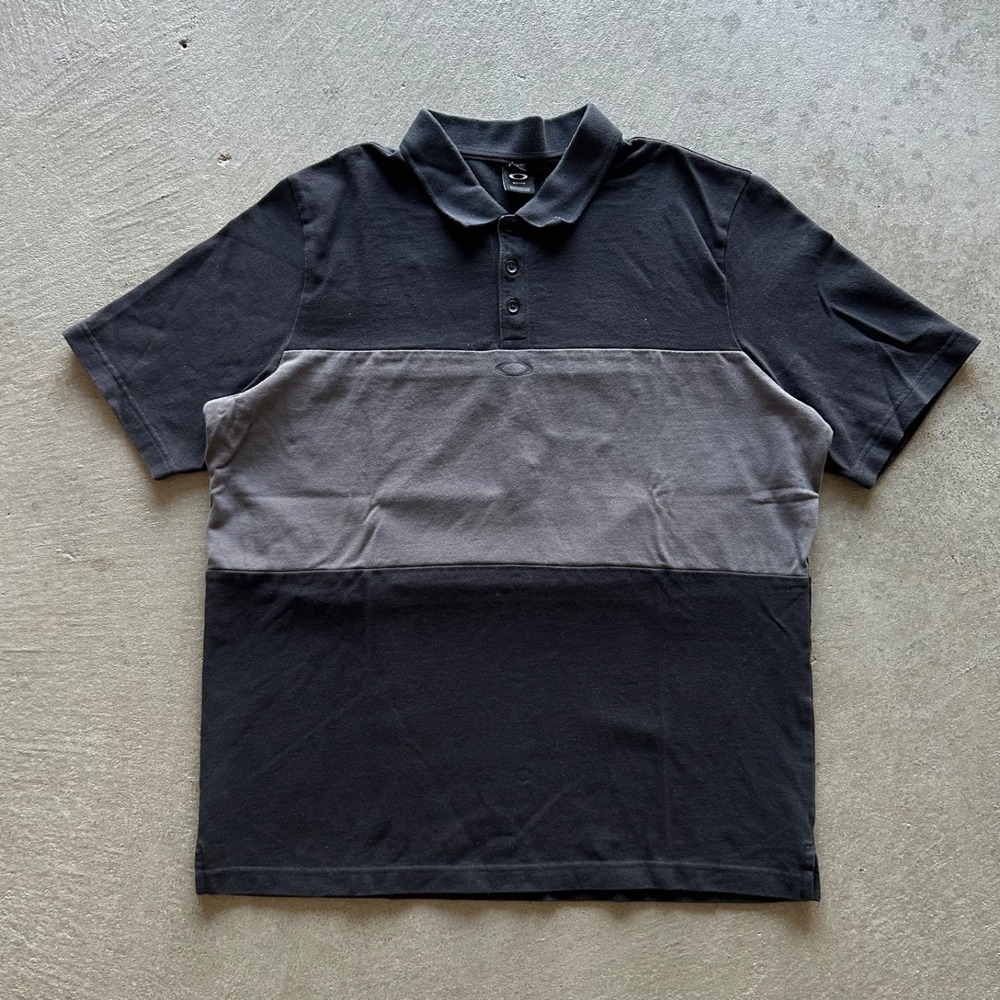 Vintage Oakley Polo Shirt Size XL Black Gray Color Block Collared Center Logo